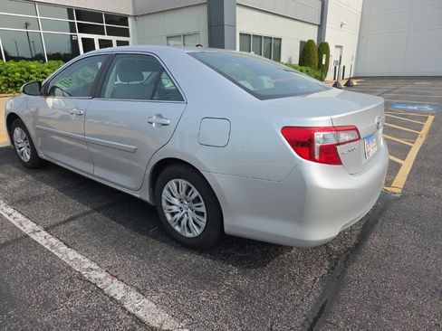 Used 2014 Toyota Camry LE FWD image 3
