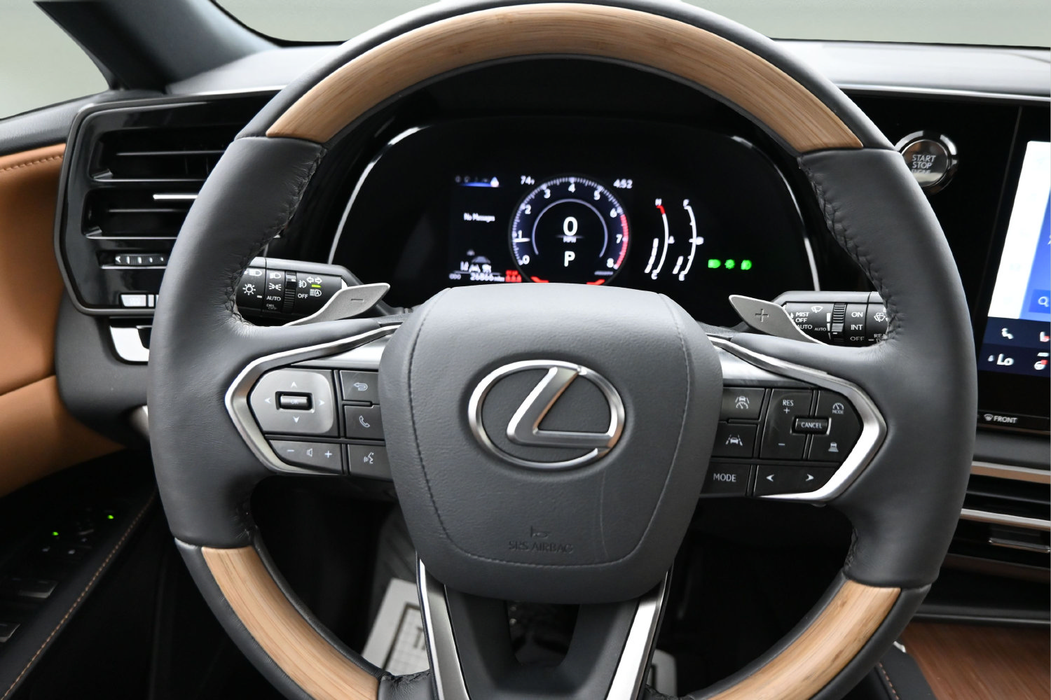 Used 2024 Lexus RX 350 Premium w/ Accessory Package AWD/4WD image 9