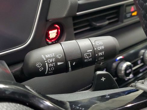 Certified 2025 Honda Pilot EX-L image 33
