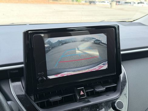 Used 2025 Toyota Corolla LE FWD image 16