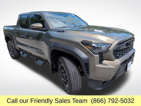 New 2026 Toyota Tacoma TRD Off-Road w/ TRD Off Road Upgrade Package AWD/4WD image 7