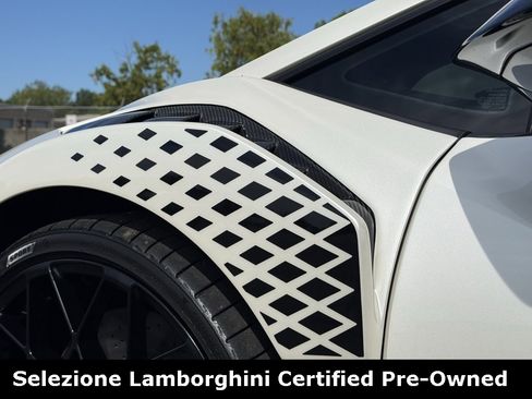 Used 2023 Lamborghini Huracan STO image 14
