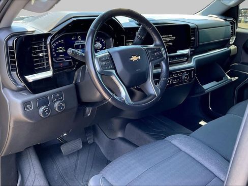 Used 2022 Chevrolet Silverado 1500 LT w/ Protection Package RWD image 17