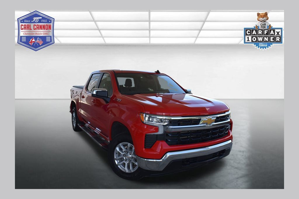 Used 2022 Chevrolet Silverado 1500 LT AWD/4WD image 1