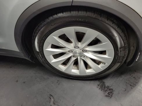 Used 2016 Tesla Model X 60D AWD/4WD image 12