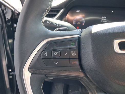 Certified 2023 Jeep Grand Cherokee L Limited w/ Luxury Tech Group II AWD/4WD image 32