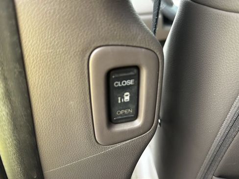 Used 2016 Honda Odyssey EX-L image 42