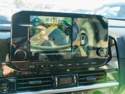 New 2025 Nissan Pathfinder SL image 21