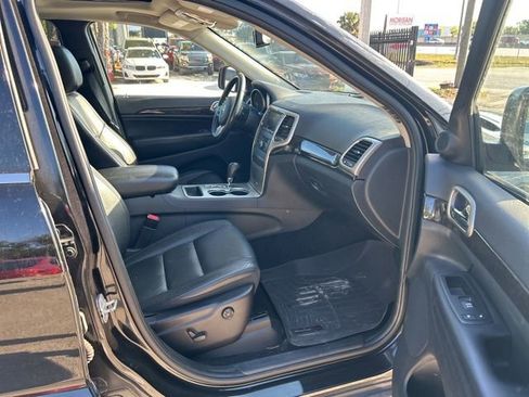 Used 2012 Jeep Grand Cherokee Laredo AWD/4WD image 9