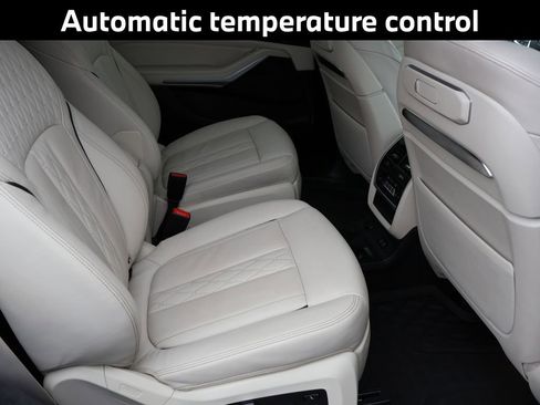 Used 2023 BMW X7 xDrive40i w/ M Sport Package image 14