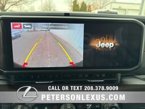 Used 2024 Jeep Wrangler Unlimited Rubicon image 16