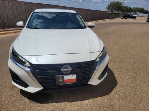 Used 2023 Nissan Altima 2.5 SL FWD image 3