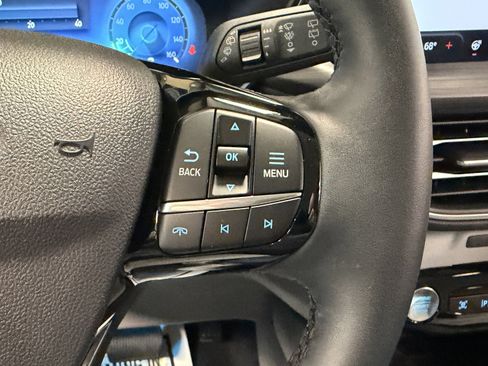 Used 2023 Ford Escape Platinum image 18