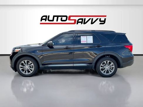 Used 2022 Ford Explorer XLT w/ Equipment Group 202A AWD/4WD image 4