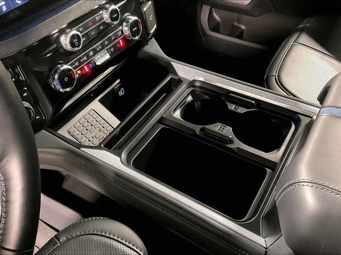 Used 2026 Ford F450 Platinum w/ FX4 Off-Road Package image 17