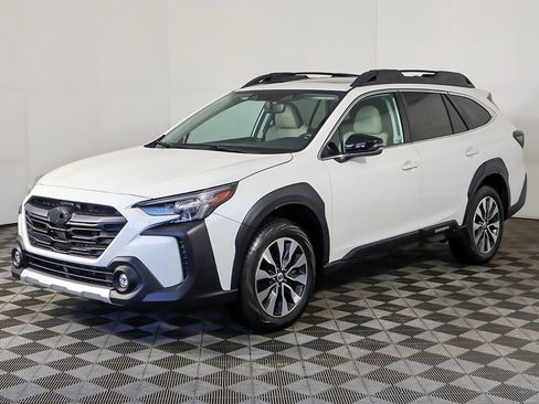 Used 2023 Subaru Outback Limited XT AWD/4WD image 12