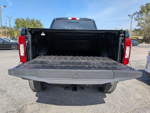 Used 2021 Ford F250 Lariat image 14