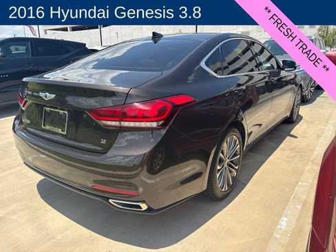 Used 2016 Hyundai Genesis 3.8 RWD image 2