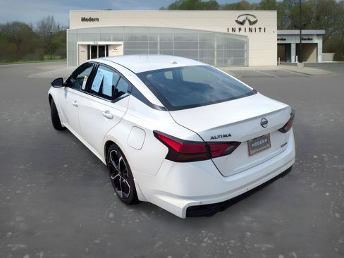 Used 2025 Nissan Altima 2.5 SR FWD image 5