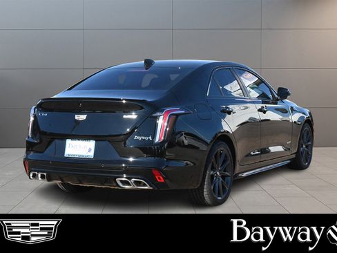 New 2026 Cadillac CT4 V image 5