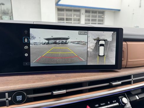 Used 2025 Hyundai Santa Fe Limited image 21