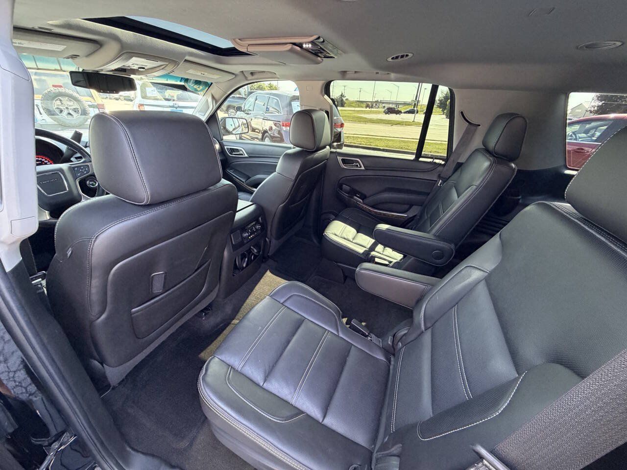 Used 2016 GMC Yukon Denali w/ Open Road Package AWD/4WD image 26