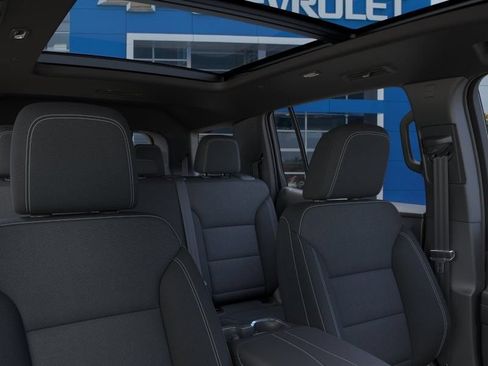 New 2026 Chevrolet Traverse LT w/ Sun and Wheel Package FWD image 25
