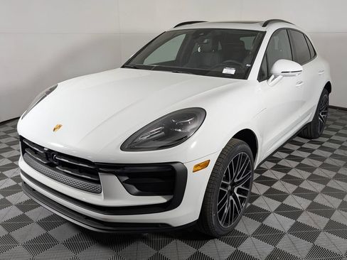 New 2026 Porsche Macan image 1