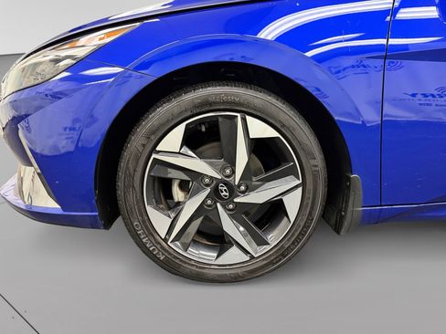 Certified 2023 Hyundai Elantra Limited FWD image 14