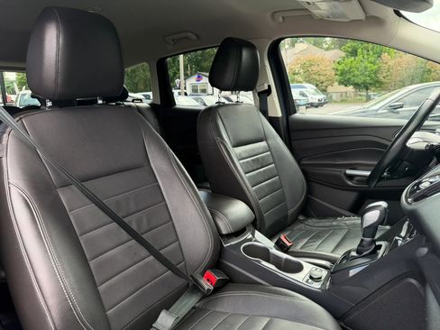 Used 2014 Ford Escape Titanium AWD/4WD image 28