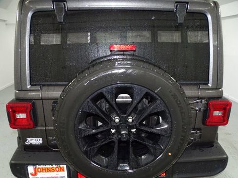 Certified 2025 Jeep Wrangler Sahara 4xe w/ Safety Group image 19