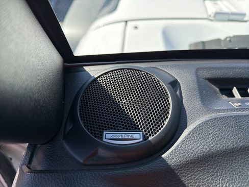 Used 2015 Jeep Wrangler Unlimited Rubicon w/ Connectivity Group image 34