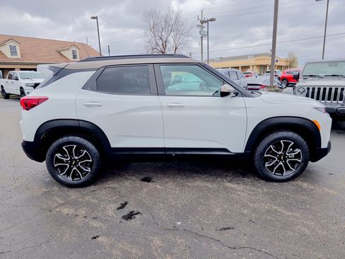 Used 2021 Chevrolet TrailBlazer ACTIV w/ Technology Package image 22