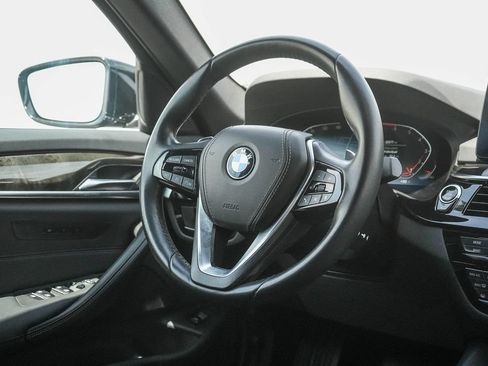 Certified 2023 BMW 530i w/ Convenience Package RWD image 15