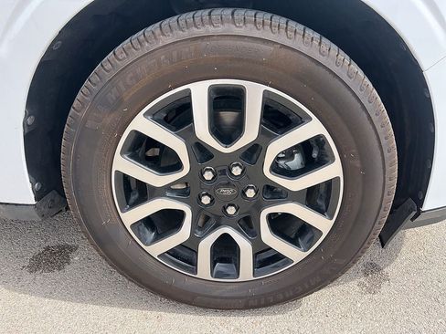 Used 2024 Ford Maverick Lariat FWD image 11