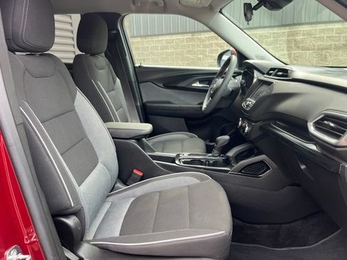 Used 2023 Chevrolet TrailBlazer LT FWD image 10