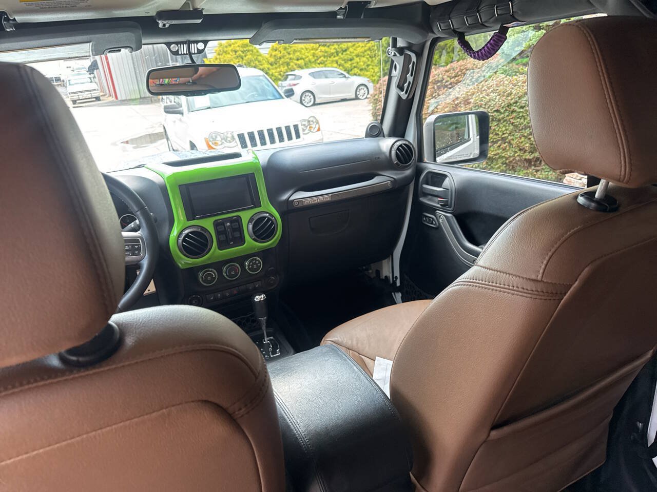 Used 2013 Jeep Wrangler Unlimited Sahara AWD/4WD image 12