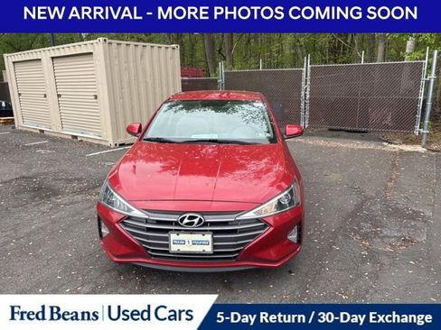 Used 2020 Hyundai Elantra SE FWD image 2