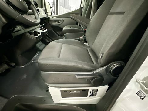 Used 2026 Mercedes-Benz Sprinter 2500 image 20