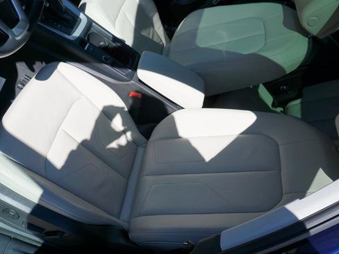 Used 2023 Audi Q3 2.0T Premium Plus w/ Premium Plus Package image 14