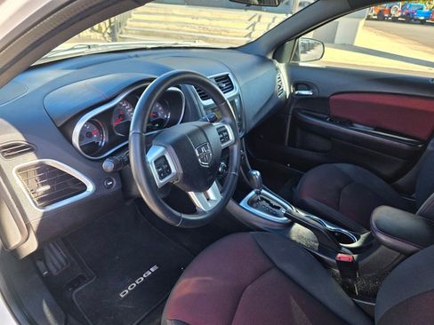 Used 2011 Dodge Avenger Heat image 10