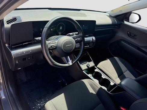 Used 2024 Hyundai Kona SEL w/ Convenience Package FWD image 9