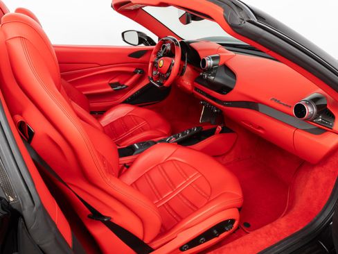 Certified 2021 Ferrari F8 Tributo image 59