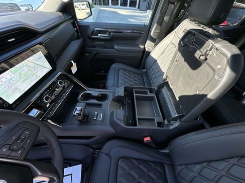 New 2026 GMC Sierra 1500 AT4 w/ AT4 Premium Package AWD/4WD image 29