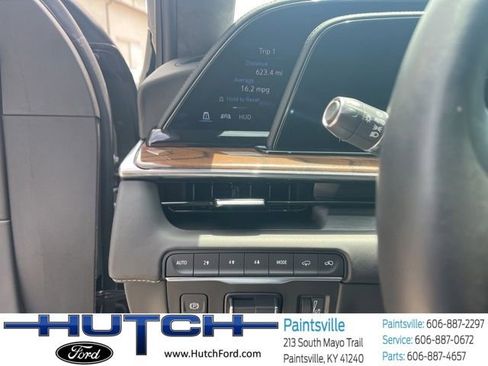 Used 2024 Cadillac Escalade Sport Platinum w/ LPO, ONYX Package AWD/4WD image 37