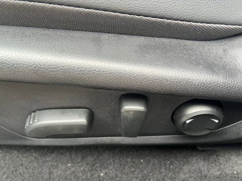 Certified 2025 Subaru Crosstrek 2.5i Limited image 19