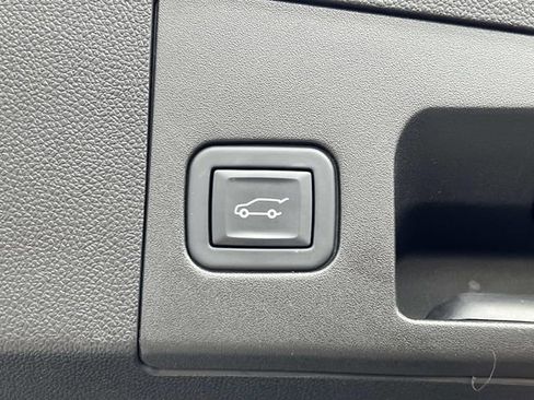 Certified 2023 Cadillac XT4 Premium Luxury w/ Technology Package image 11