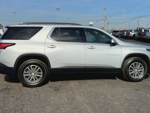 Certified 2022 Chevrolet Traverse LT image 9