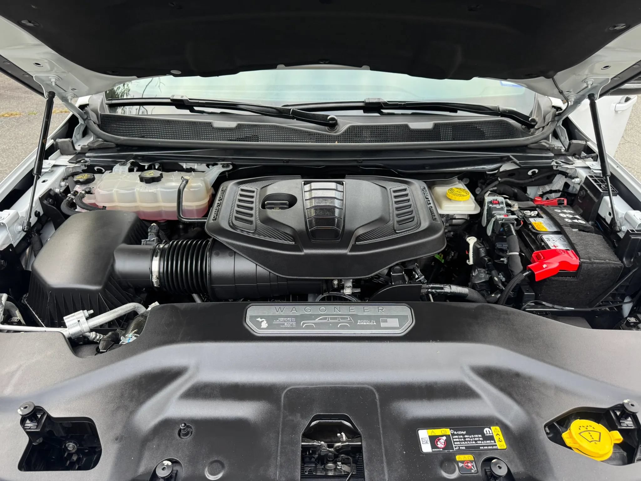 Used 2025 Jeep Wagoneer Series II AWD/4WD image 25