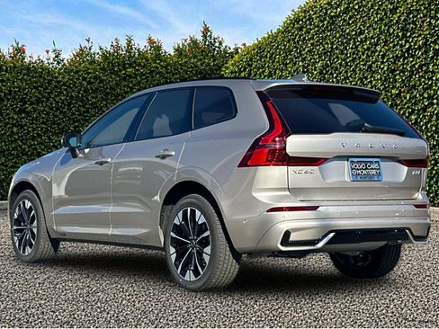 New 2026 Volvo XC60 B5 Plus w/ Climate Package AWD/4WD image 4